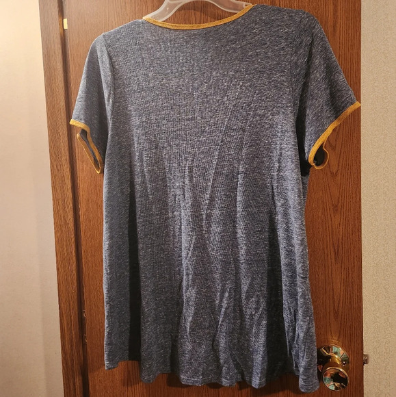 LuLaRoe XL Basic Blue Short Sleeve Tee - Picture 4 of 6